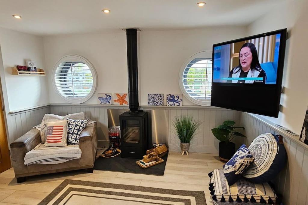 Humberston Boathouse Lodge & Hot Tub - Cleethorpes Beach Cabin Chalet Εξωτερικό φωτογραφία