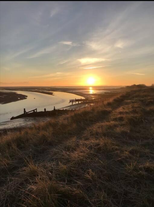 Humberston Boathouse Lodge & Hot Tub - Cleethorpes Beach Cabin Chalet Εξωτερικό φωτογραφία