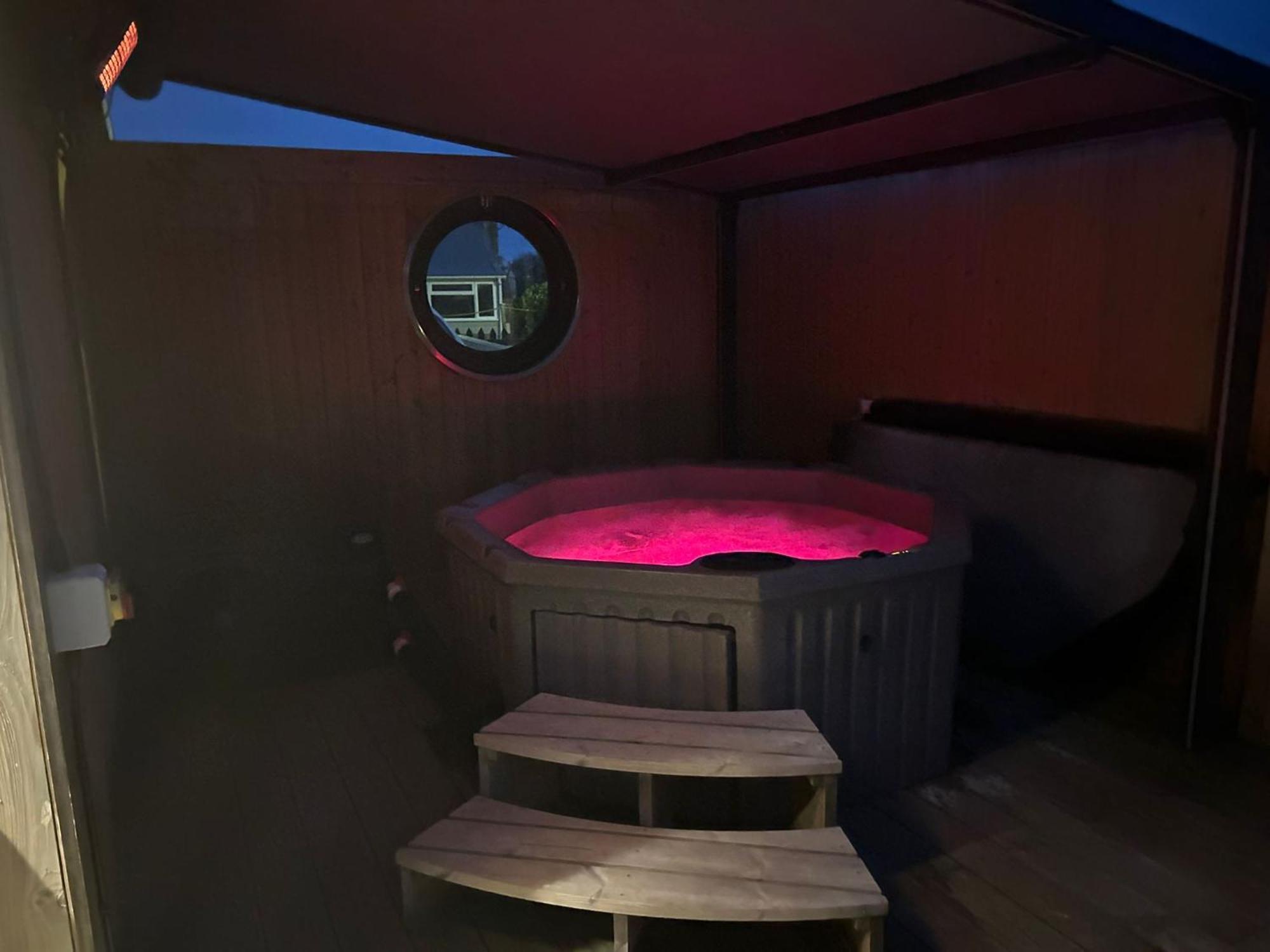 Humberston Boathouse Lodge & Hot Tub - Cleethorpes Beach Cabin Chalet Εξωτερικό φωτογραφία